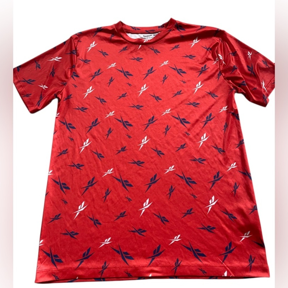 Reebok  boys size XL shirt red
